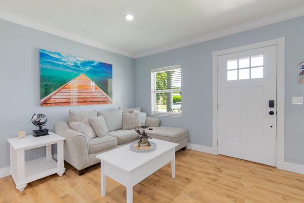 Interior, Living room, Recessed Lighting, Wood Texture Flooring