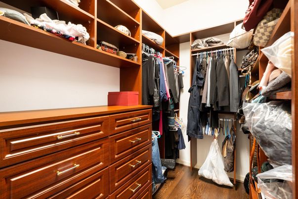 Interior, Walk-in Closets, Wood Texture Flooring