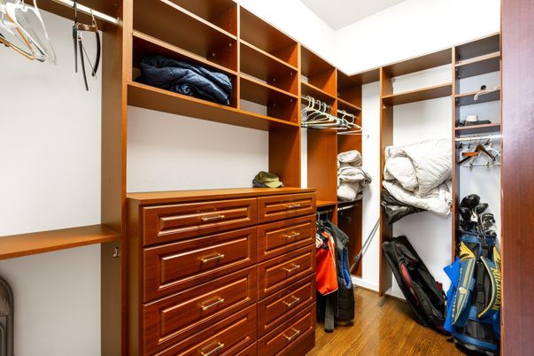 Interior, Walk-in Closets, Wood Texture Flooring