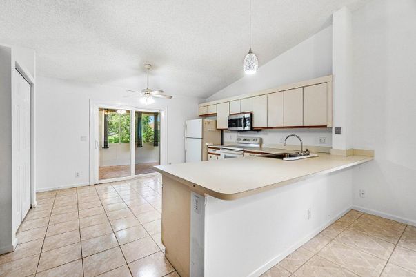 Interior, Kitchen, Pendant Lights, Stainless Steel Appliances