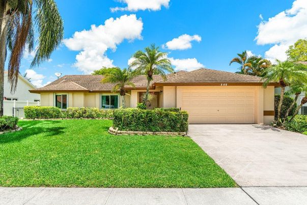 Attached, Backyard, Exterior, Facade, Ranch
