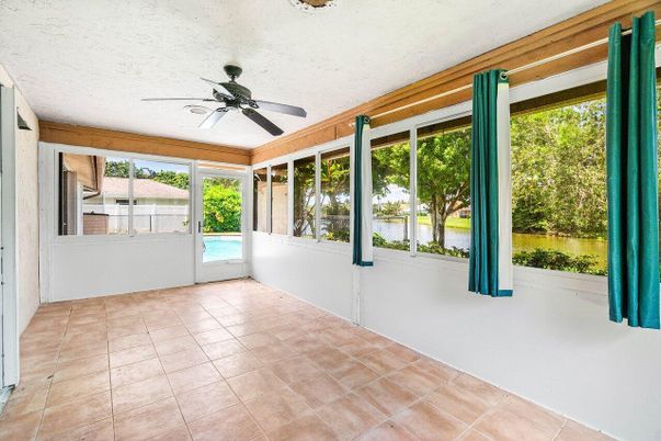 Empty room, Interior, Sun Room