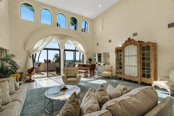 Interior, Living room, Piano, Recessed Lighting