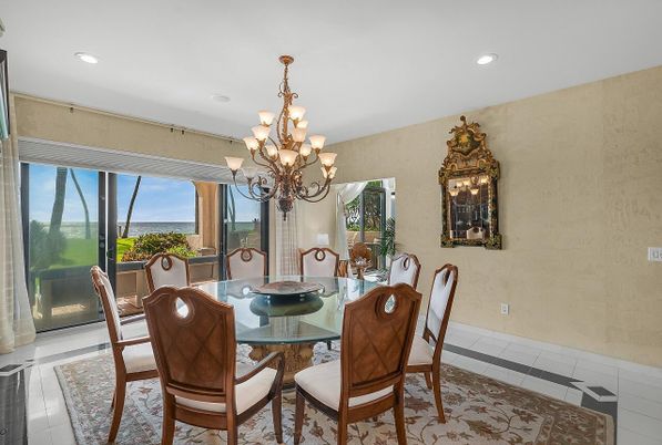 Chandelier, Dining room, Interior, Recessed Lighting, Water