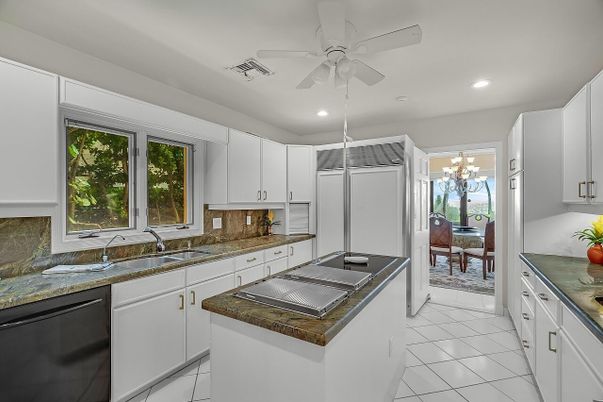 Dining room, Interior, Kitchen, Recessed Lighting