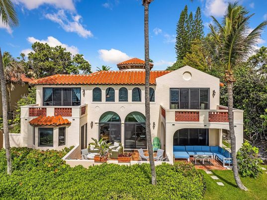 Exterior, Facade, Spanish Mediterranean