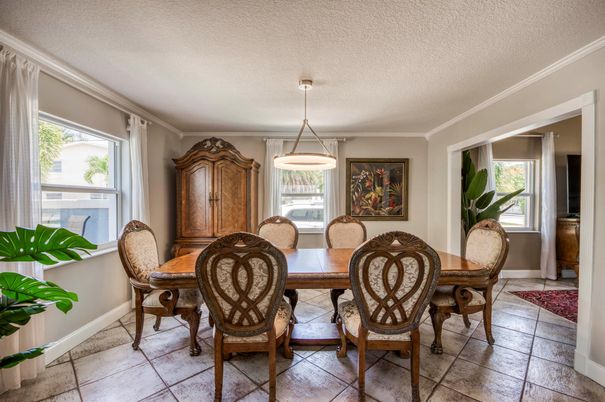 Dining room, Interior, Pendant Lights