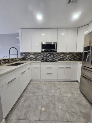 Interior, Kitchen, Recessed Lighting