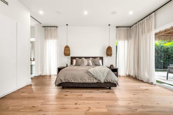 Bedroom, Interior, Pendant Lights, Recessed Lighting, Wood Texture Flooring