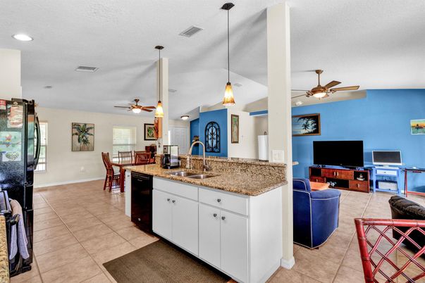 Dining room, Interior, Kitchen, Pendant Lights, Recessed Lighting