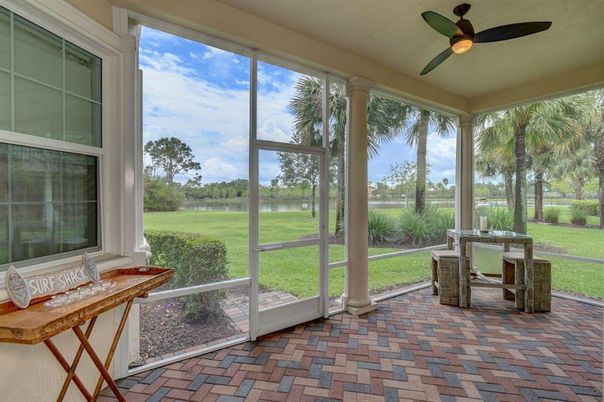 Interior, Sun Room, Water