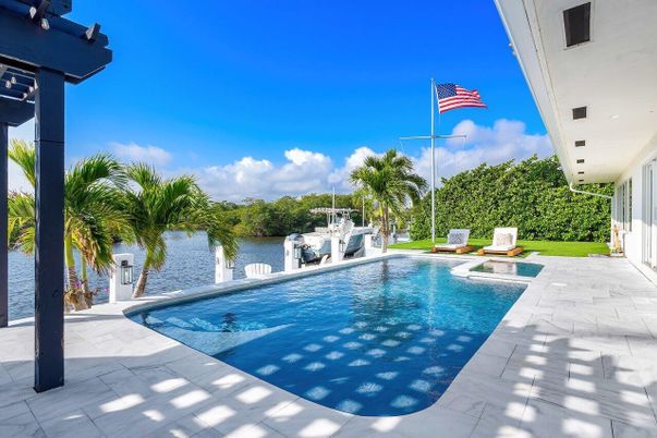 Exterior, Pool, Water
