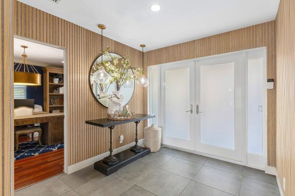 Interior, Pendant Lights, Recessed Lighting, Wood Texture Flooring