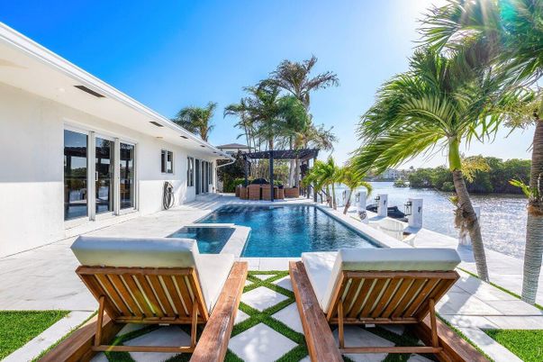 Exterior, Pool, Water