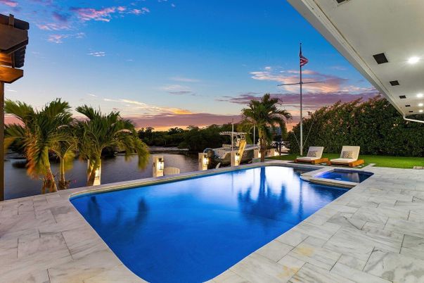 Exterior, Pool, Water