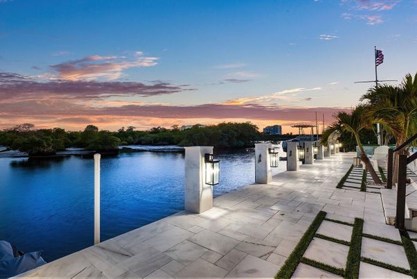 Exterior, Pool, Water