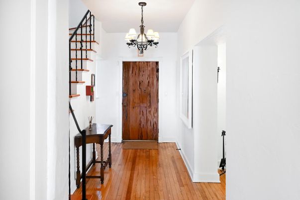 Chandelier, Interior, Wood Texture Flooring