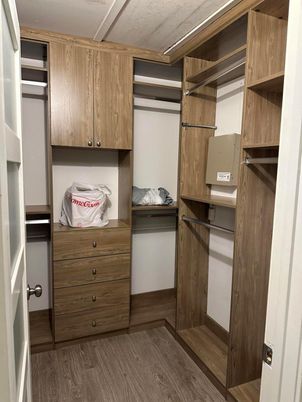 Interior, Walk-in Closets, Wood Texture Flooring