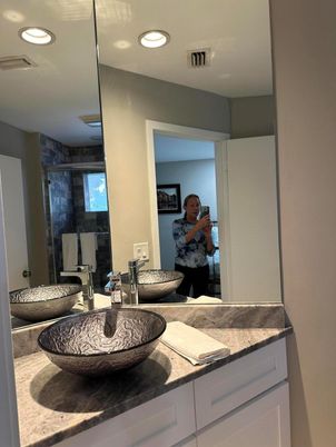 Bathroom, Dual Sink Vanities, Interior, Recessed Lighting