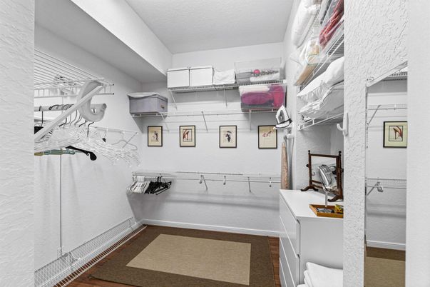 Interior, Walk-in Closets