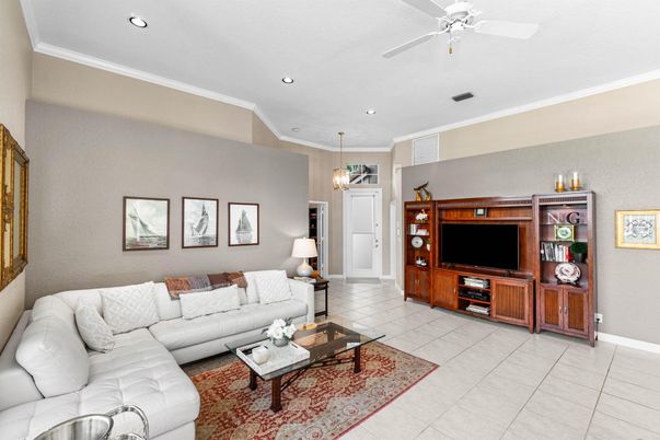 Interior, Living room, Pendant Lights, Recessed Lighting