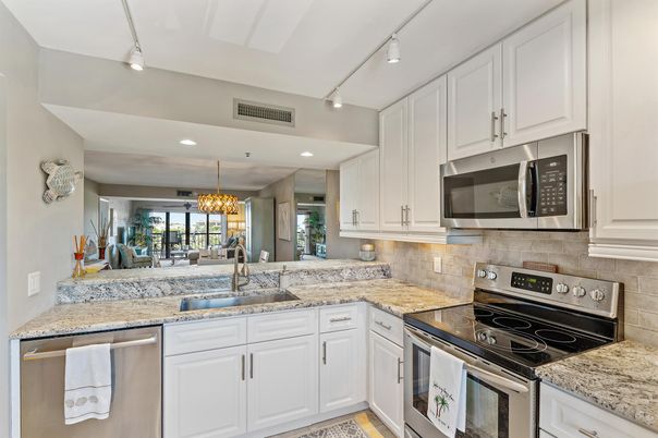 Chandelier, Interior, Kitchen, Pendant Lights, Recessed Lighting, Stainless Steel Appliances