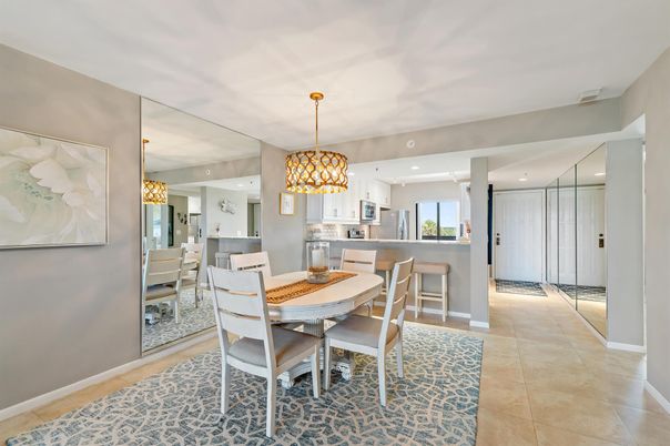 Chandelier, Dining room, Interior, Kitchen, Pendant Lights, Recessed Lighting