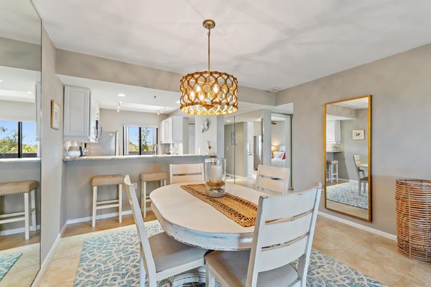 Dining room, Interior, Kitchen, Pendant Lights, Recessed Lighting