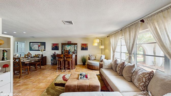 Dining room, Interior, Living room, Recessed Lighting