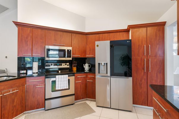 Interior, Kitchen, Stainless Steel Appliances