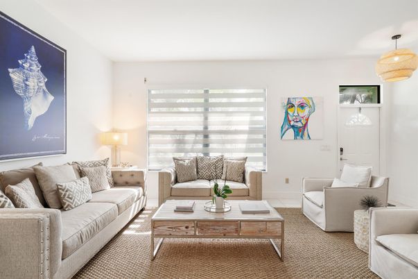 Interior, Living room, Pendant Lights