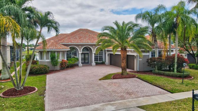 Backyard, Exterior, Facade, Mediterranean