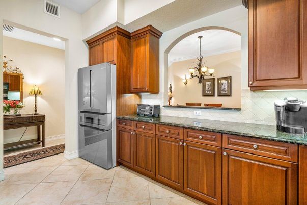 Chandelier, Interior, Kitchen