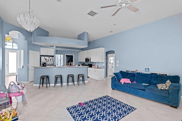 Chandelier, Interior, Kitchen, Living room, Pendant Lights, Stainless Steel Appliances