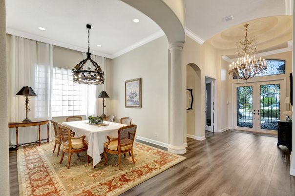 Chandelier, Dining room, Interior, Pendant Lights, Recessed Lighting, Wood Texture Flooring