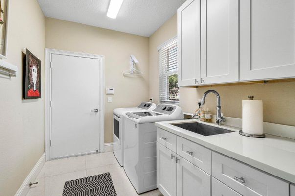 Interior, Washer