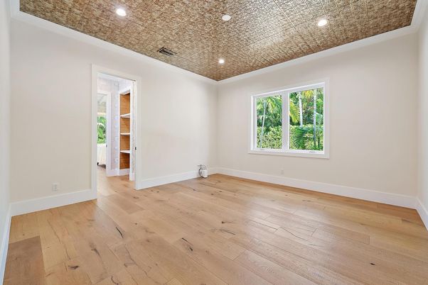 Empty room, Interior, Recessed Lighting, Wood Texture Flooring