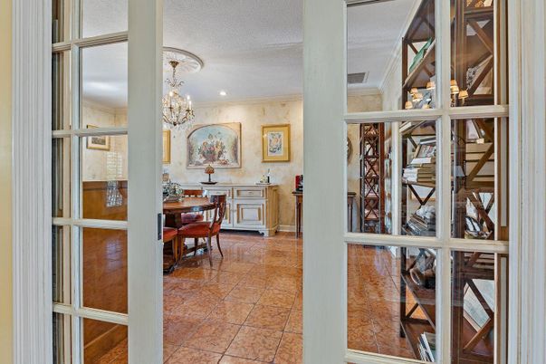 Chandelier, Dining room, Interior, Recessed Lighting