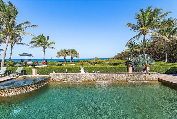 Exterior, Pool, Water