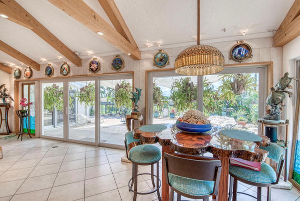 Interior, Recessed Lighting, Sun Room, Wooden Beams