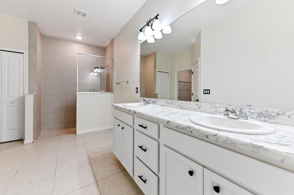 Bathroom, Dual Sink Vanities, Interior, Recessed Lighting