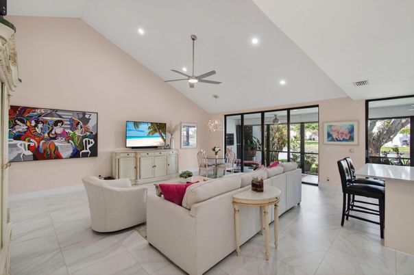 Dining room, Interior, Living room, Marble, Pendant Lights, Recessed Lighting