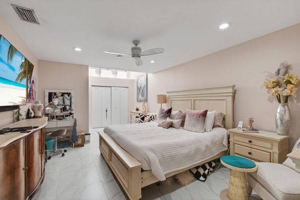 Bedroom, Interior, Marble, Recessed Lighting