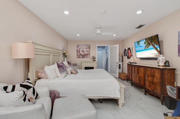 Bedroom, Interior, Marble, Recessed Lighting