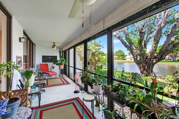 Interior, Sun Room, Water