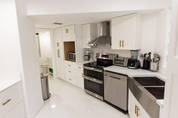 Interior, Kitchen, Stainless Steel Appliances