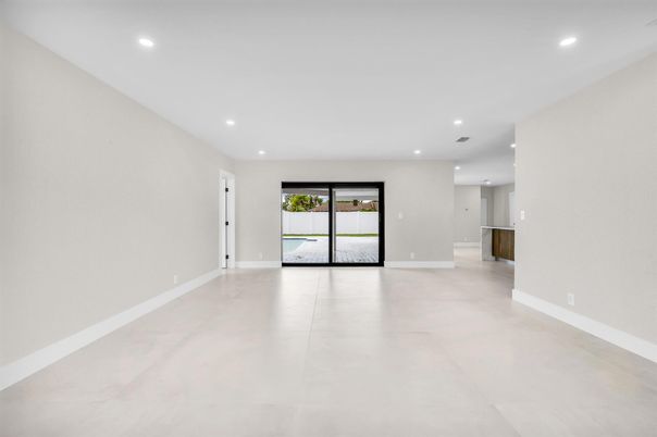 Empty room, Interior, Recessed Lighting