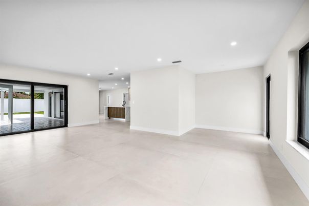 Empty room, Interior, Recessed Lighting