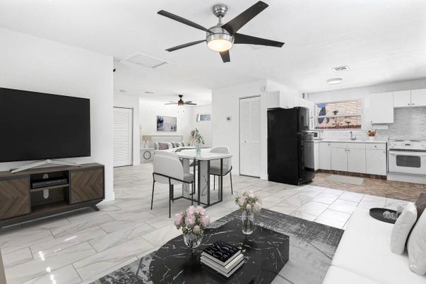 Dining room, Interior, Kitchen, Marble, Recessed Lighting, Stainless Steel Appliances