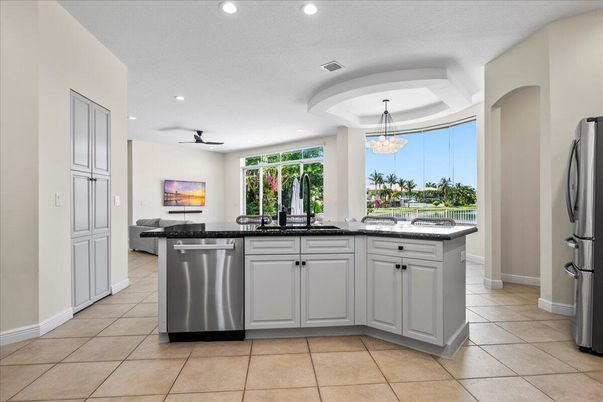 Interior, Kitchen, Pendant Lights, Recessed Lighting, Stainless Steel Appliances